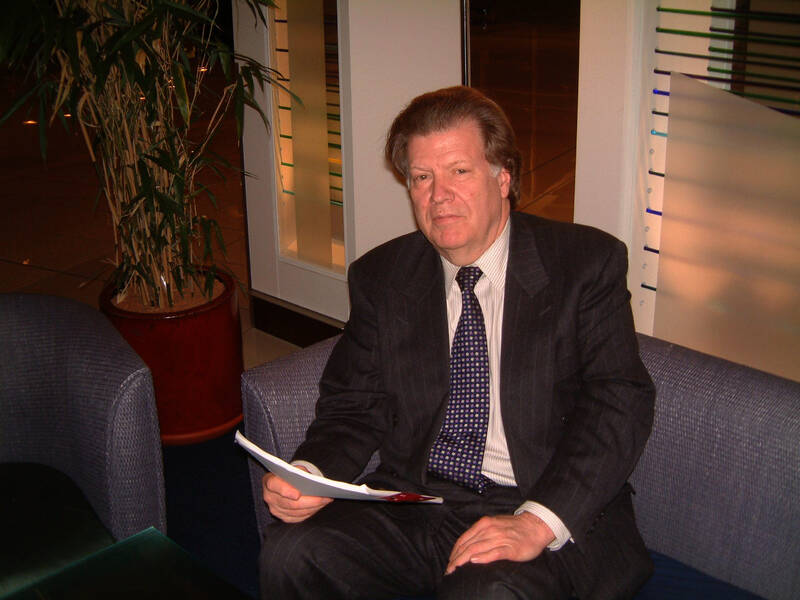 Founding member Ambassador Dr. Harald Malmgren